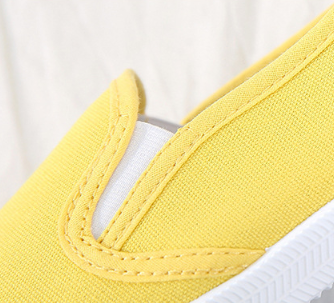 Women's Slip-On Low-Cut Canvas Sneakers (White)