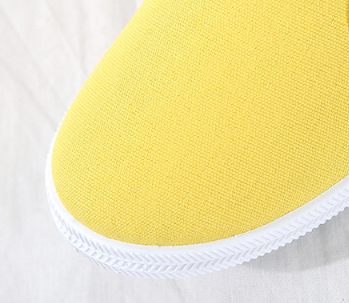 Women's Slip-On Low-Cut Canvas Sneakers (White)