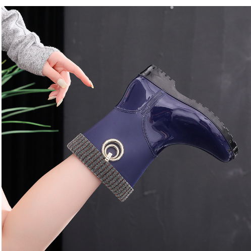 Fashion Plus Waterproof Velvet Ladies' Shoes