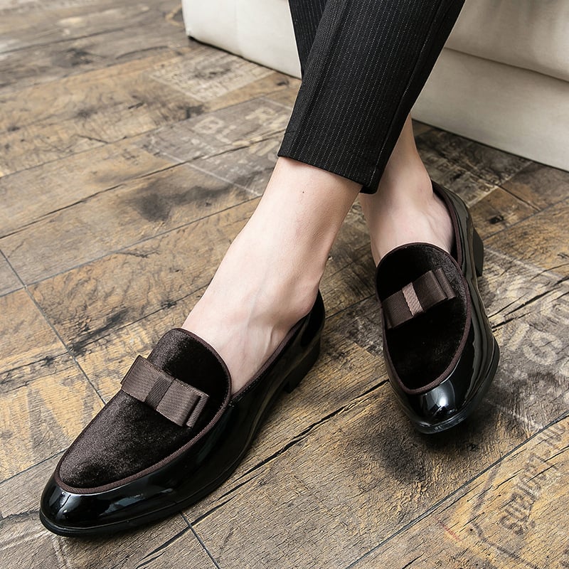 Large Men's Leather Pointed Toe Formal Shoes