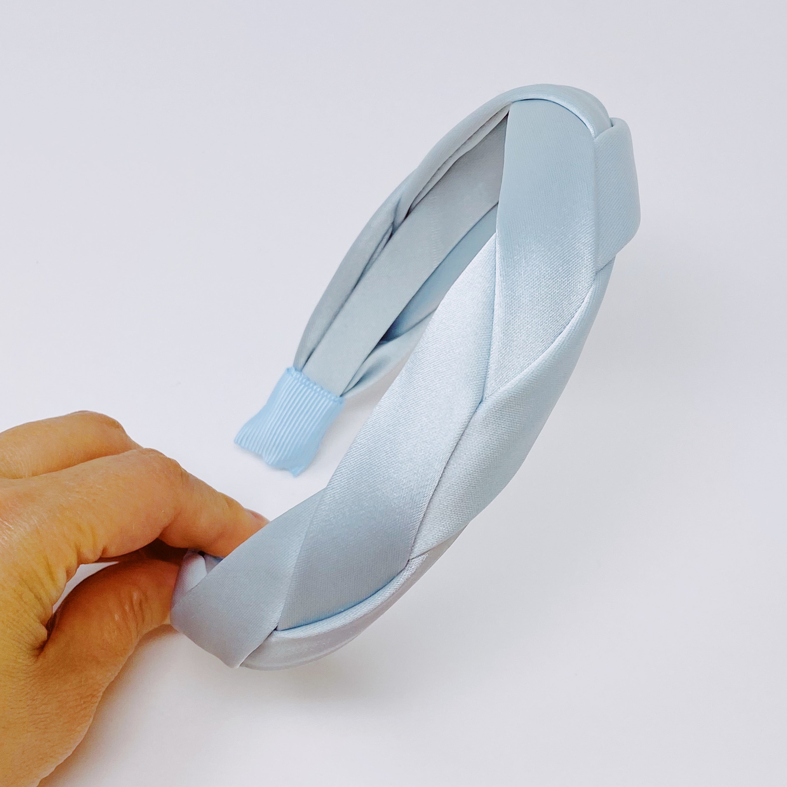 Bandeau tressé en satin de soie