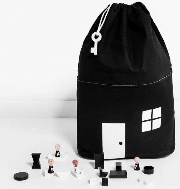 Storage Bag, Dustproof Organizer, 3D House Hanging Bag