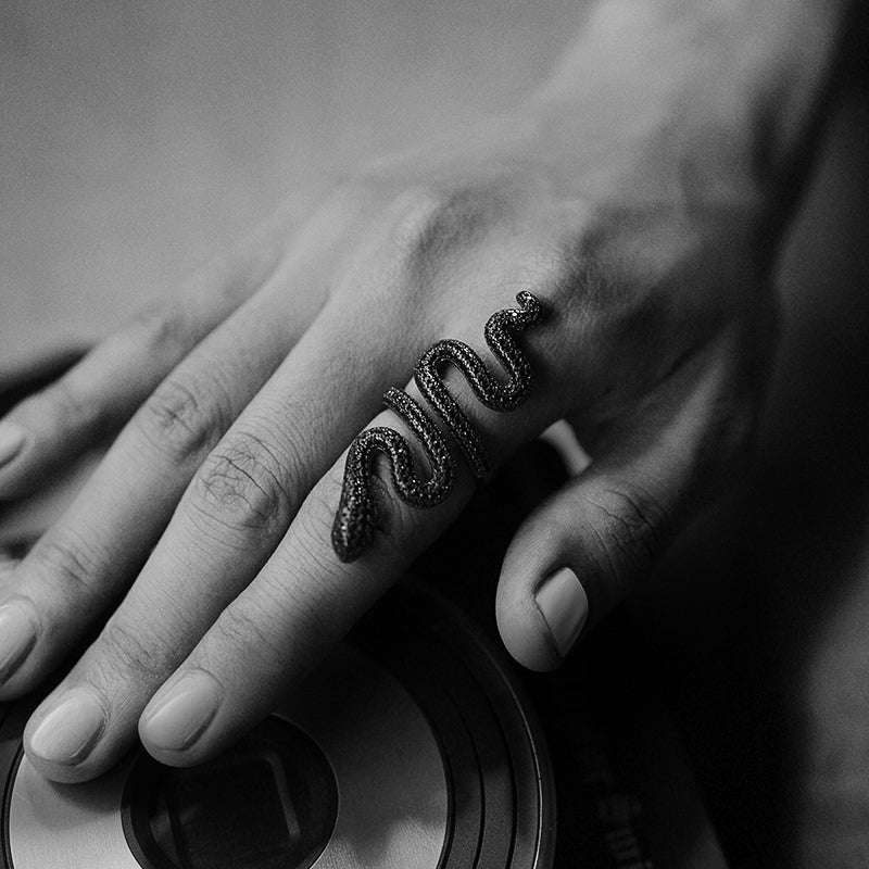 Simple Snake Ring for Women's Fashion Temperament