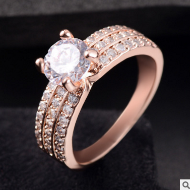Fashionable Women's Zircon Ring - European Style