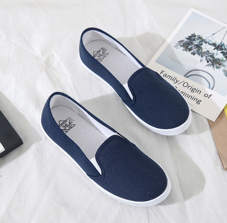 Women's Slip-On Low-Cut Canvas Sneakers (White)
